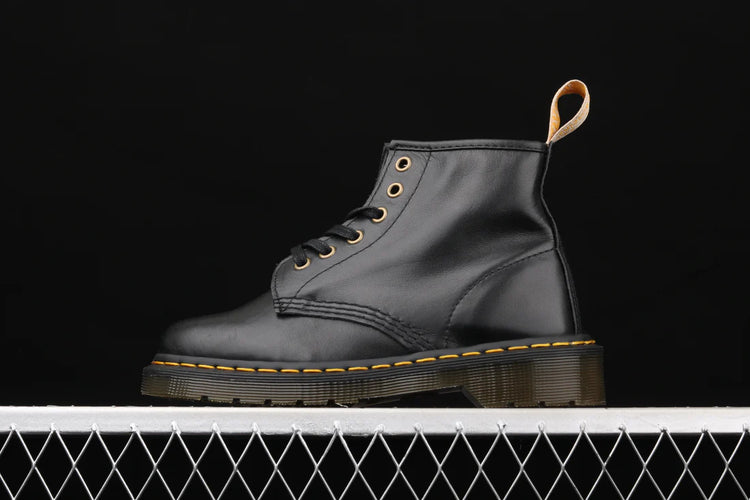 Dr. Martens Vegan 101