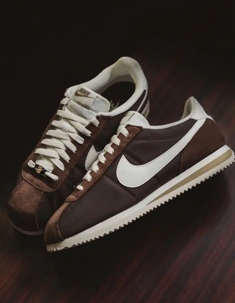 Nike-Classic-Cortez-Leather-Baroque-Brown-Sail-Khak-DZ2795-200 Bennimarceau