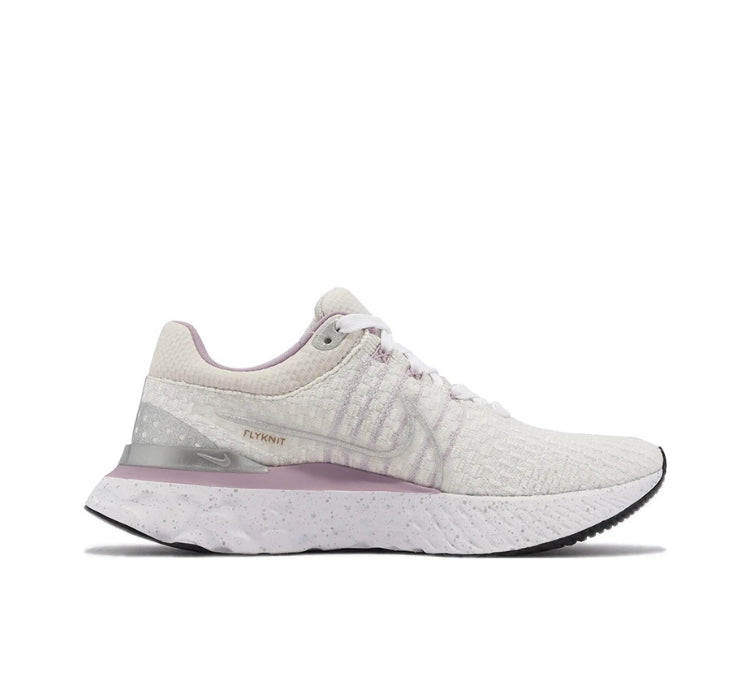 React Infinity Run Flynit 3