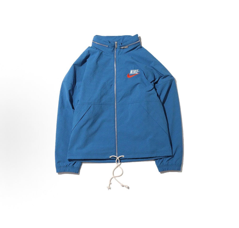 Nike woven hooded jacket dark blue with front zipper and small chest logo