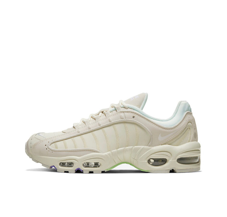 Air Max Tailwind 4