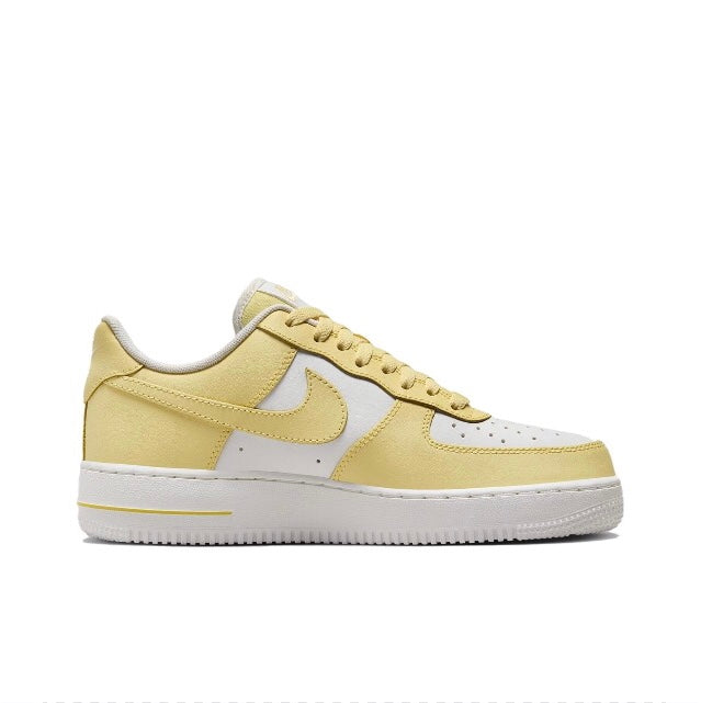 Air Force 1 '07 Low Yellow Nike