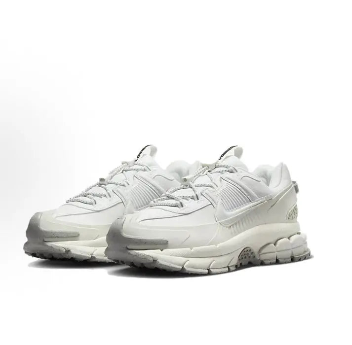 Zoom Vomero 5 Roam Nike